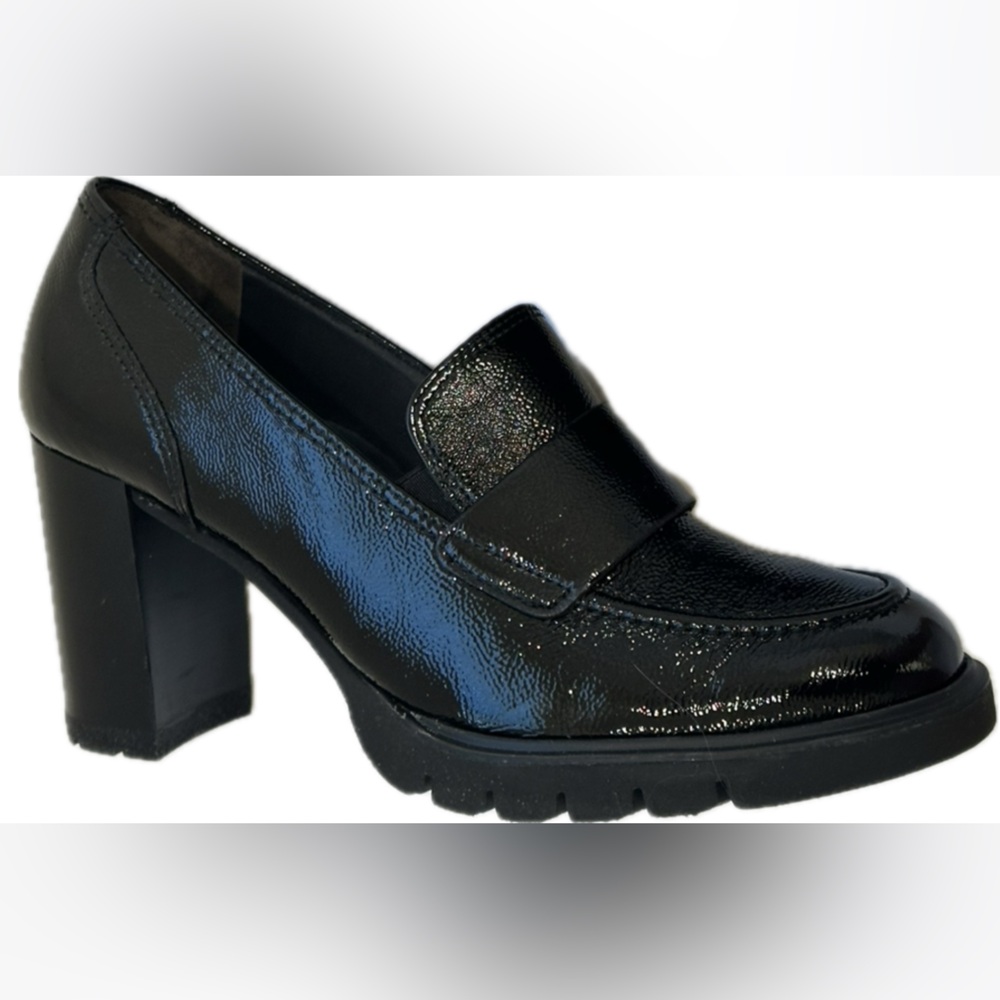 Paul Green Nina Pump crinkle patent.